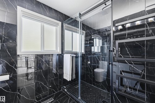 926 Thompson Place, Edmonton, AB - Indoor