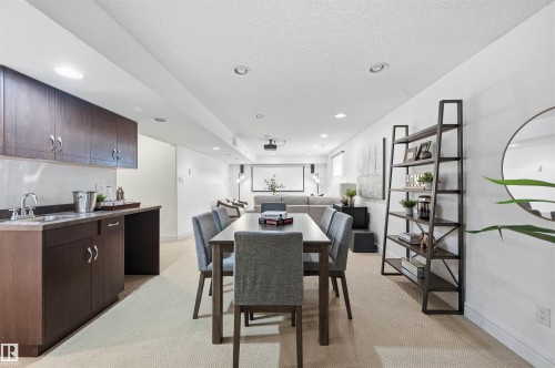 926 Thompson Place, Edmonton, AB - Indoor Photo Showing Dining Room