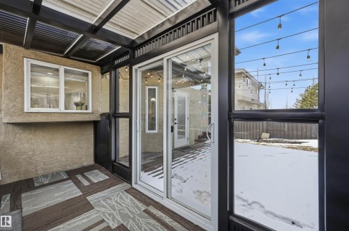 926 Thompson Place, Edmonton, AB -  With Exterior