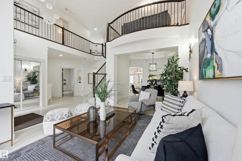 926 Thompson Place, Edmonton, AB - Indoor