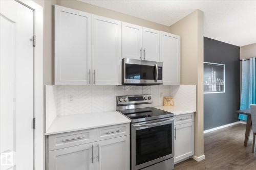 8 Treble Landing, Spruce Grove, AB - Indoor Photo Showing Kitchen