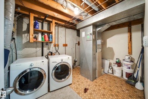 21 18010 98 Avenue, Edmonton, AB - Indoor Photo Showing Laundry Room