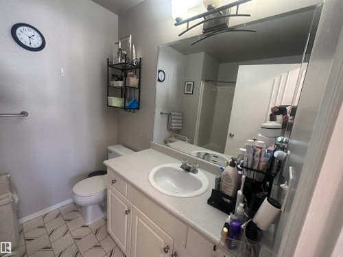 1636 Jamha Road, Edmonton, AB - Indoor Photo Showing Bathroom