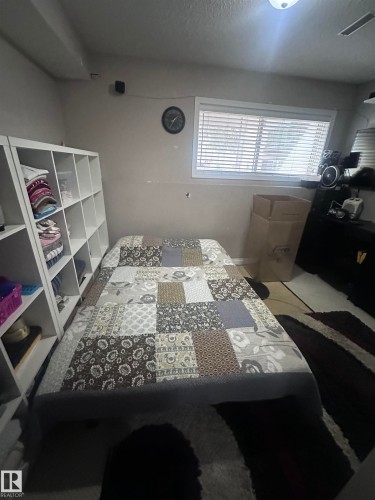 1636 Jamha Road, Edmonton, AB - Indoor Photo Showing Bedroom