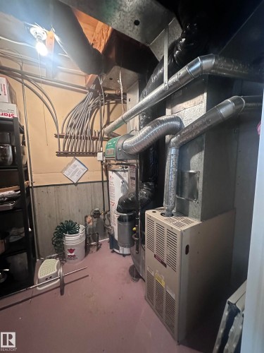 1636 Jamha Road, Edmonton, AB - Indoor Photo Showing Basement