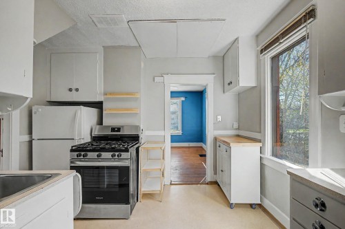 11634 123 Street, Edmonton, AB - Indoor Photo Showing Kitchen