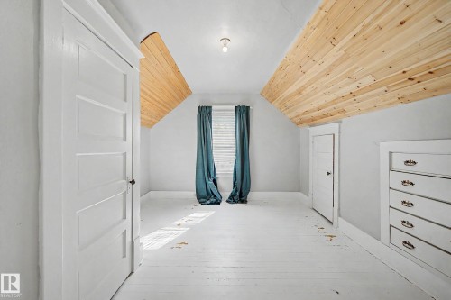 11634 123 Street, Edmonton, AB - Indoor Photo Showing Other Room