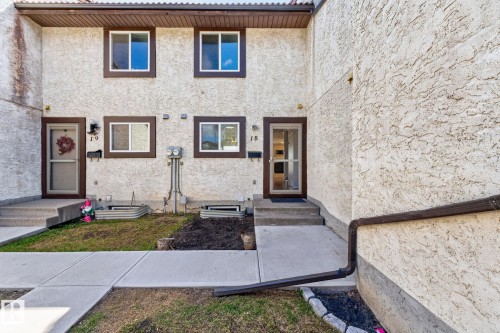 18 17409 95 Street  Edmonton, AB T5Z 2B1
