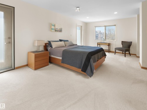 10725 University Avenue, Edmonton, AB - Indoor Photo Showing Bedroom