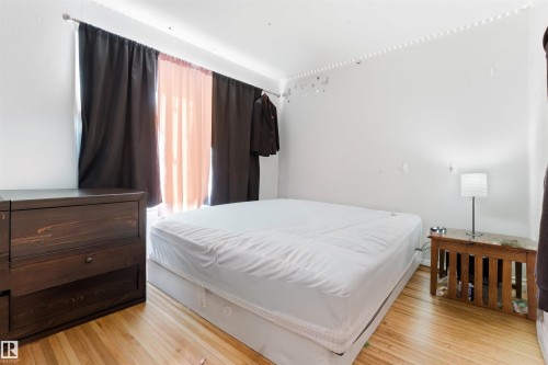 12758 117 Street, Edmonton, AB - Indoor Photo Showing Bedroom