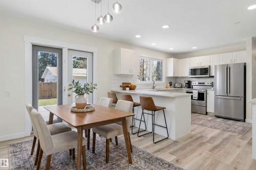 4207 113 Street, Edmonton, AB - Indoor