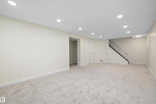 4207 113 Street, Edmonton, AB - Indoor