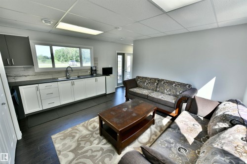 277 57201 Rr 102, Rural St. Paul County, AB - Indoor