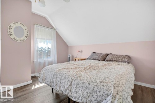 11645 125 Street, Edmonton, AB - Indoor Photo Showing Bedroom
