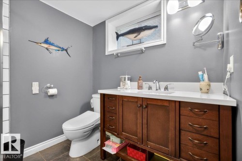11645 125 Street, Edmonton, AB - Indoor Photo Showing Bathroom