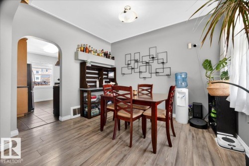 11645 125 Street, Edmonton, AB - Indoor