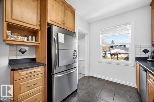 11645 125 Street, Edmonton, AB - Indoor Photo Showing Kitchen