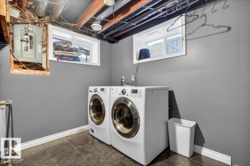 11645 125 Street, Edmonton, AB - Indoor Photo Showing Laundry Room