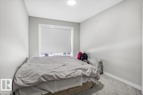 Image quality insufficient for description - 7056 182 Avenue, Edmonton, AB - Indoor Photo Showing Bedroom