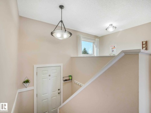1809 Mill Woods Road E, Edmonton, AB - Indoor Photo Showing Other Room