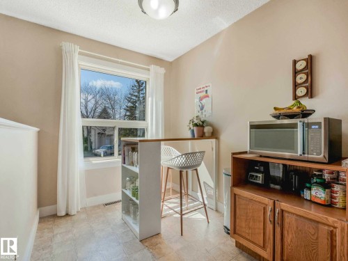 1809 Mill Woods Road E, Edmonton, AB - Indoor