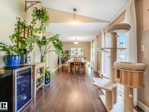 1809 Mill Woods Road E, Edmonton, AB - Indoor
