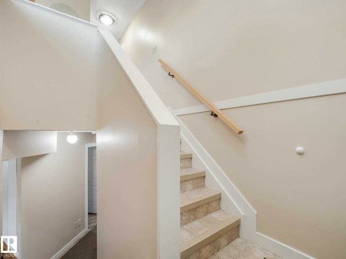 1809 Mill Woods Road E, Edmonton, AB - Indoor Photo Showing Other Room