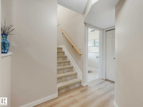 1809 Mill Woods Road E, Edmonton, AB - Indoor Photo Showing Other Room