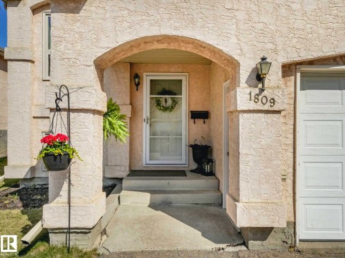 1809 Mill Woods Road E, Edmonton, AB - Outdoor