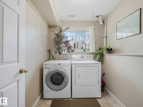 1809 Mill Woods Road E, Edmonton, AB - Indoor Photo Showing Laundry Room