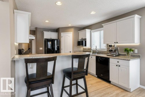39 Haviland Crescent, St. Albert, AB - Indoor Photo Showing Kitchen