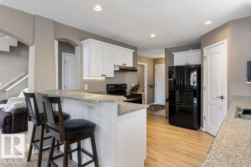 39 Haviland Crescent, St. Albert, AB - Indoor Photo Showing Kitchen With Double Sink
