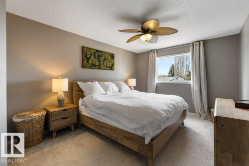 39 Haviland Crescent, St. Albert, AB - Indoor Photo Showing Bedroom