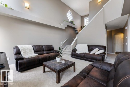39 Haviland Crescent, St. Albert, AB - Indoor Photo Showing Living Room