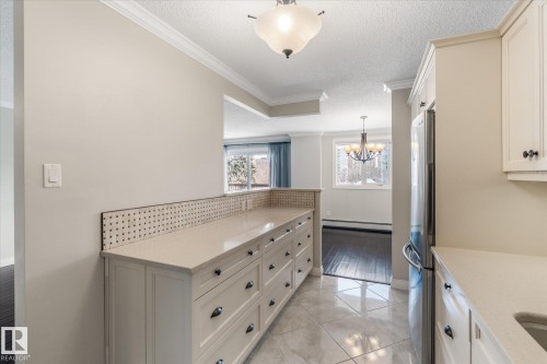 506 9929 113 Street, Edmonton, AB - Indoor