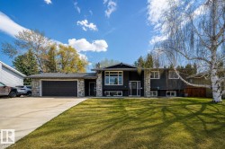 126 HARRISON Drive  Edmonton, AB T5A 2R4