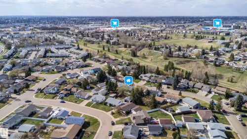 Residential neighborhood with curvilinear streets and single-family homes - 126 Harrison Drive, Edmonton, AB - Outdoor With View