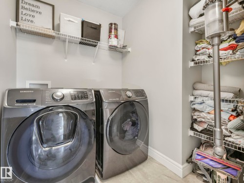 3817 Robins Crescent, Edmonton, AB - Indoor Photo Showing Laundry Room