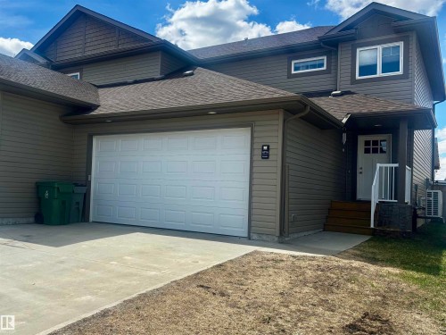 A half a duplex in Redwater - 4914 47 Street, Redwater, AB - Outdoor