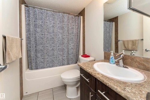 108 103 Ambleside Drive, Edmonton, AB - Indoor Photo Showing Bathroom