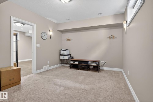 5928 19 Avenue, Edmonton, AB 