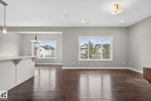 5928 19 Avenue, Edmonton, AB 