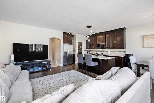 504 Sturtz Link, Leduc, AB - Indoor Photo Showing Living Room