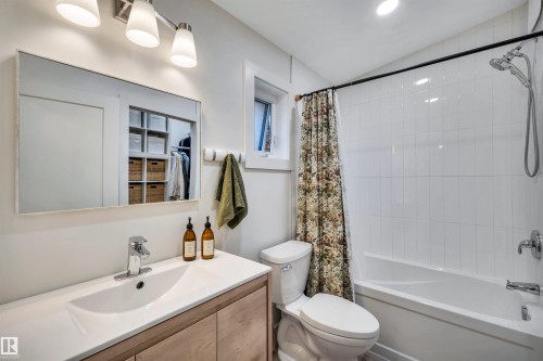 37 Glenmore Crescent, St. Albert, AB - Indoor Photo Showing Bathroom