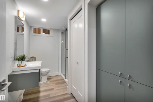 37 Glenmore Crescent, St. Albert, AB - Indoor Photo Showing Bathroom