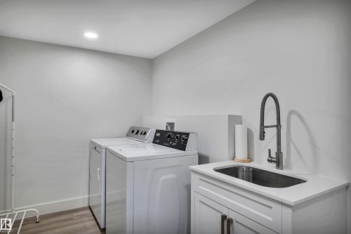 37 Glenmore Crescent, St. Albert, AB - Indoor Photo Showing Laundry Room