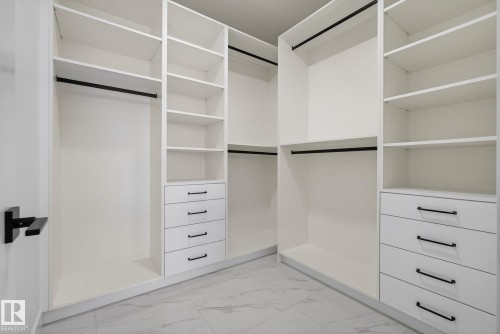 34 Avonlea Way, Spruce Grove, AB - Indoor With Storage