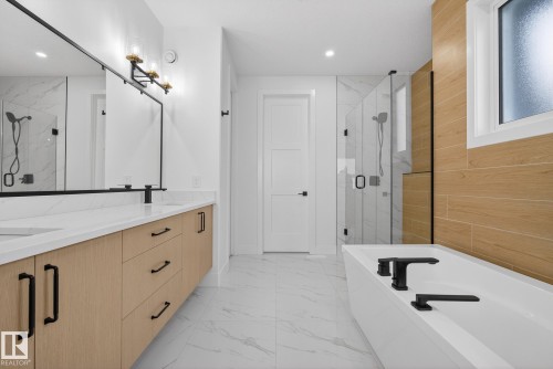 34 Avonlea Way, Spruce Grove, AB - Indoor Photo Showing Bathroom