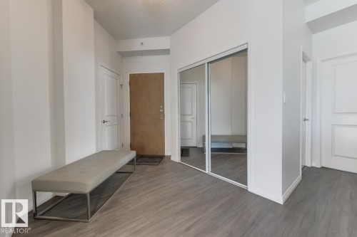 1201 10504 99 Avenue, Edmonton, AB - Indoor Photo Showing Other Room