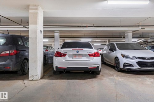 237 263 Macewan Road, Edmonton, AB - Indoor Photo Showing Garage